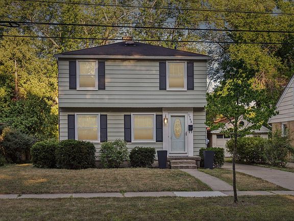 2nd image of 1745 Sylvan Ave SE