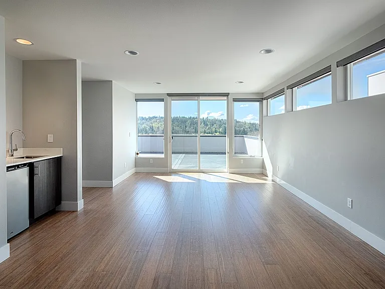5028 Puget Blvd SW — Photo 32