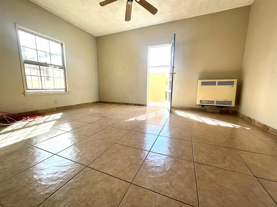 1215 S Mesa St #2