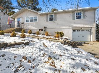 44 Arapahoe Rd, Bellingham, MA 02019