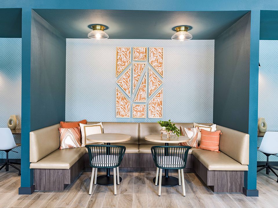 Boost your productivity at Modera Georgetown's coworking space, where innovation meets comfort. With access to private conference rooms, elevate your work game in style.
