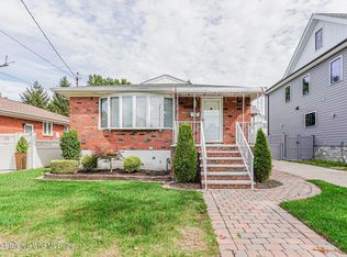 215 Cannon Blvd, Staten Island, NY 10306