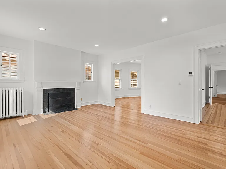 152 Maplewood Ave #2B — Photo 8