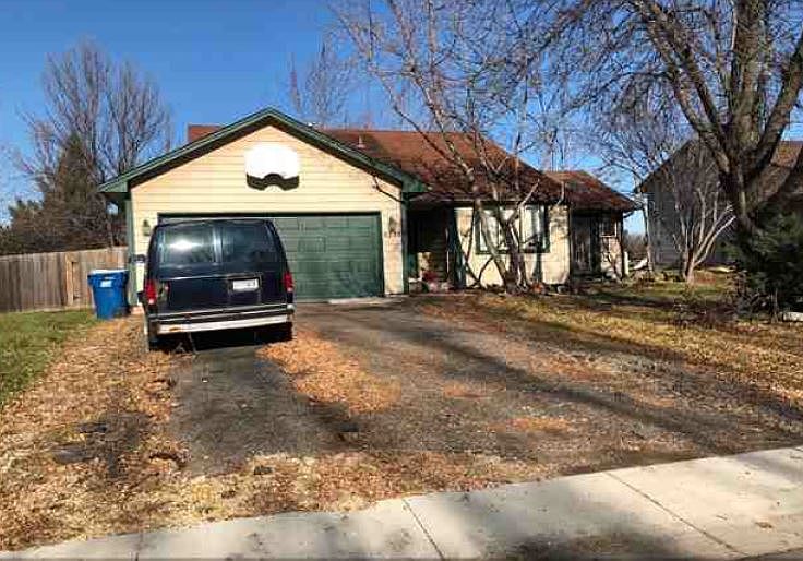 2nd image of 9297 Sycamore Ln N