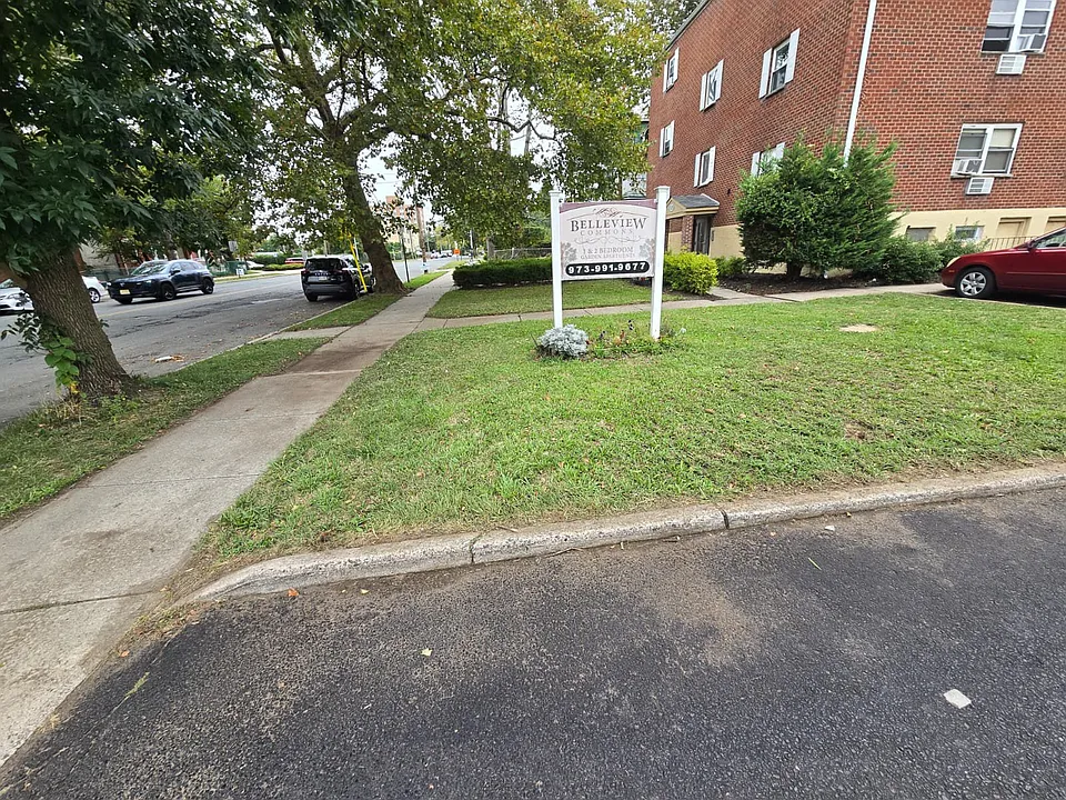 328 Bellevue Ave #A2
