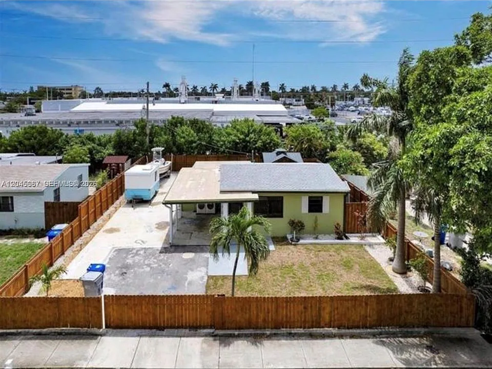 2730 NE 16th Ave
