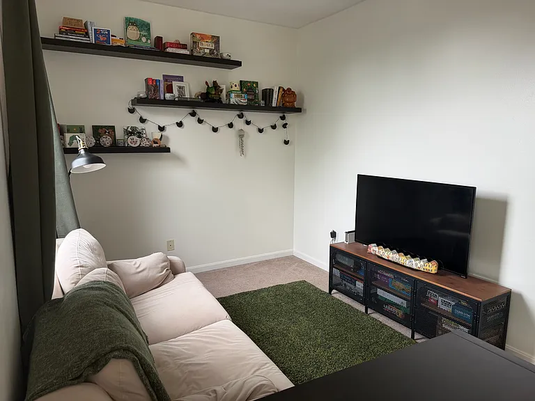 3249 Jefferson Ave #7 — Photo 2