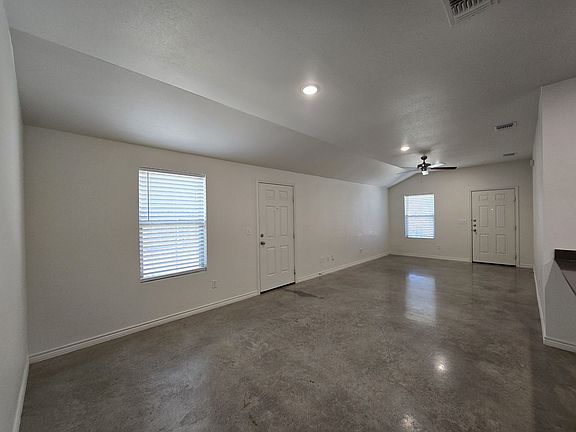 5th image of 2318 Zanoletti Dr #B