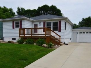 1065 26th St, Marion, IA 52302