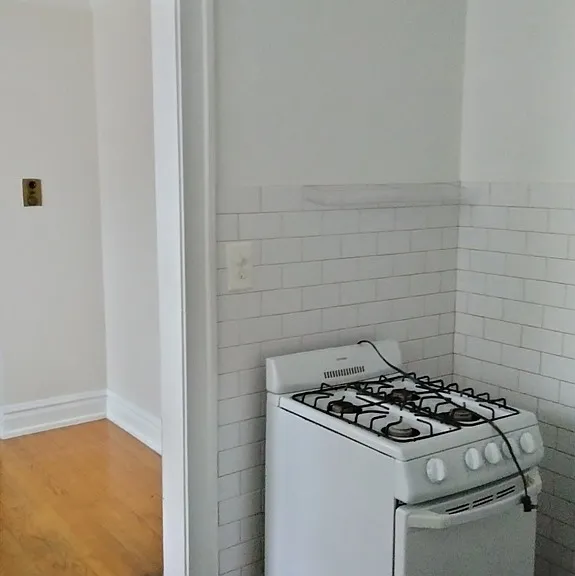 2144 S Harvey Ave #2E — Photo 4