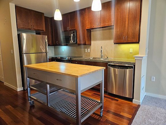 3rd image of 16141 Cleveland St Unit 501