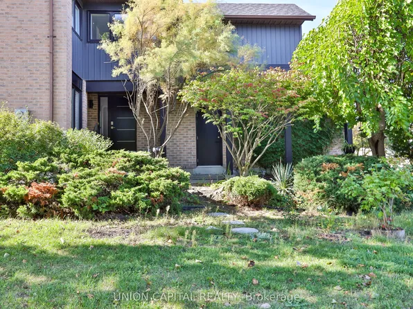 168 Kingsbridge Garden Cir, Mississauga, ON L5R 1T5