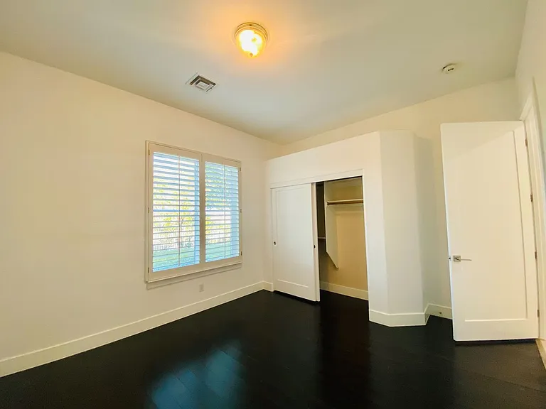 9800 Camden Hills Ave — Photo 11