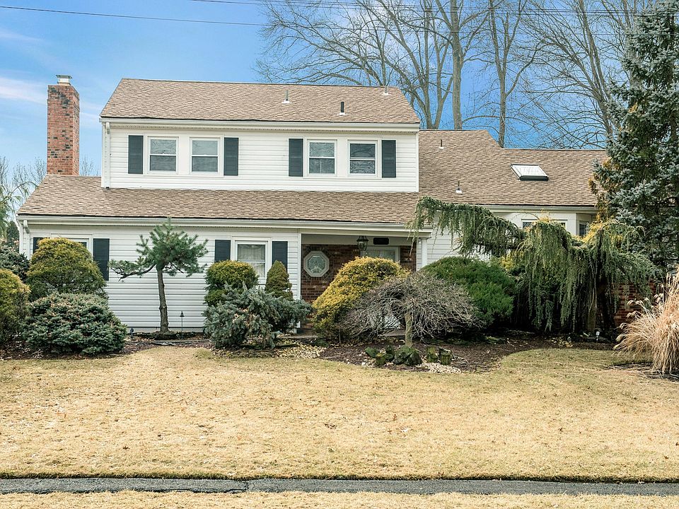 1st image of 37 Lombard Dr