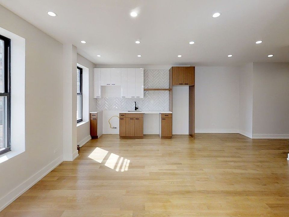 1st image of 12 Crown St APT B8