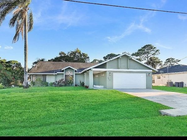 362 SE Crosspoint Dr