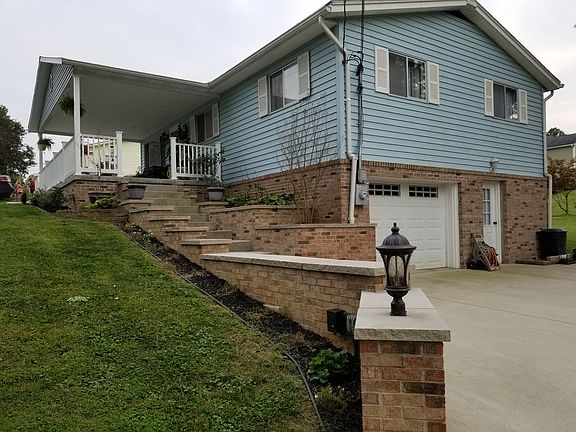 2nd image of 303 Vista Dr