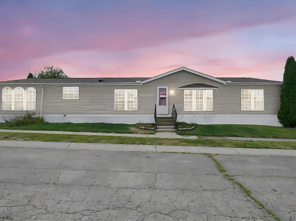 4132 Martinsburg Dr, Columbus, OH 43207