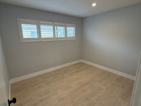 4th image of 1507 W 215th St