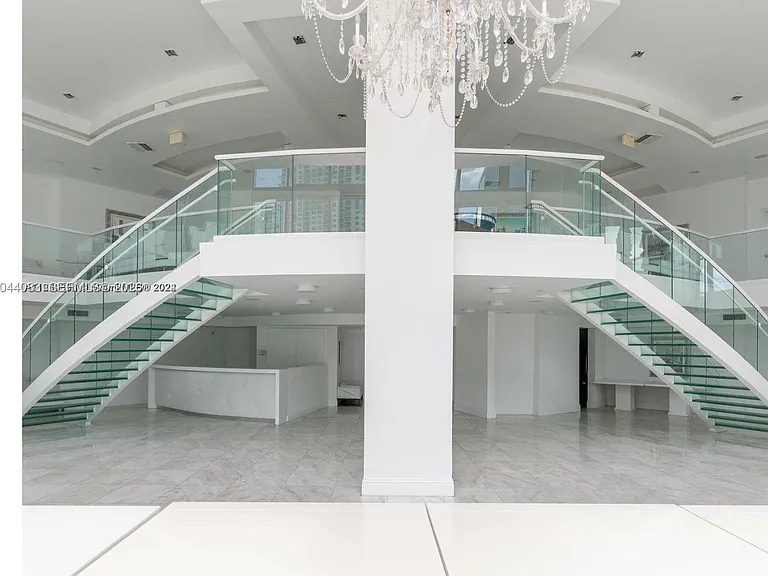 350 S Miami Ave #713 — Photo 26