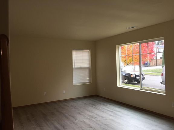 5th image of 1831 E 42nd St
