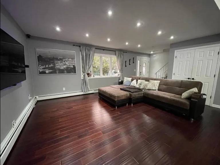 1 Dale Dr — Photo 2