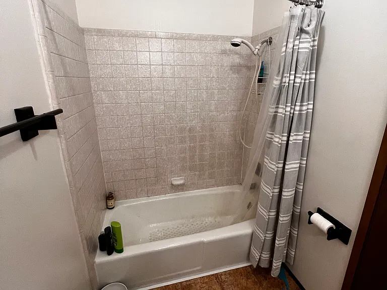 8624 Brook Ave — Photo 9