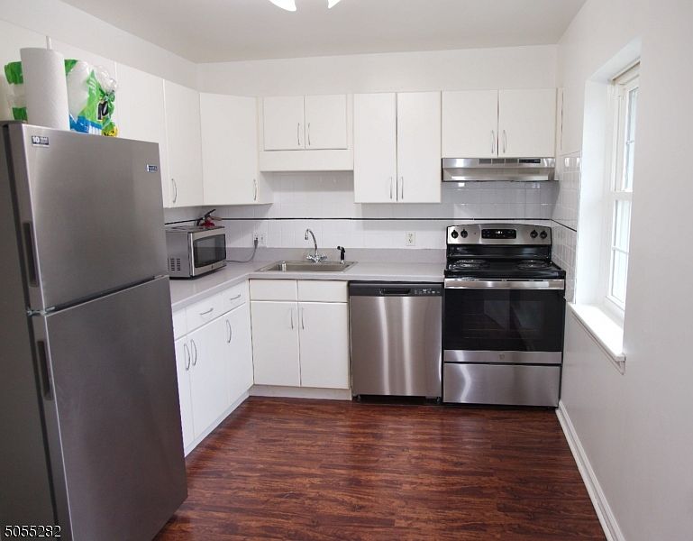 1st image of 16 Lakeside Dr #16B