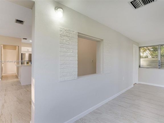 3rd image of 2032 NE 174th St