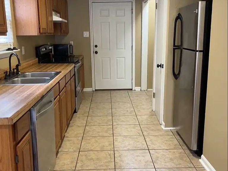 122 Gena Marie Dr — Photo 4