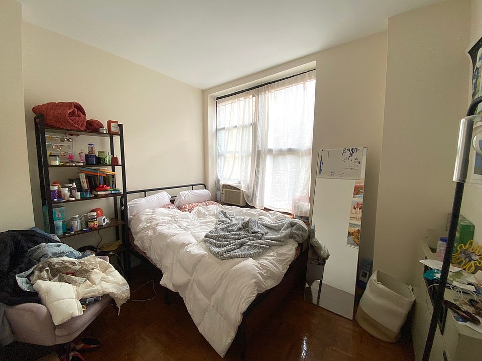 1st image of 304 W 92nd St APT 4D
