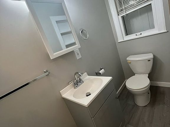 4th image of 1501 Broadway Ave NW APT 3