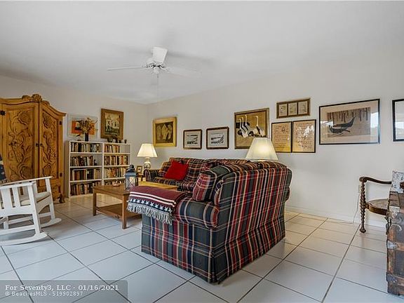 5th image of 2899 SW 22nd Cir #43D