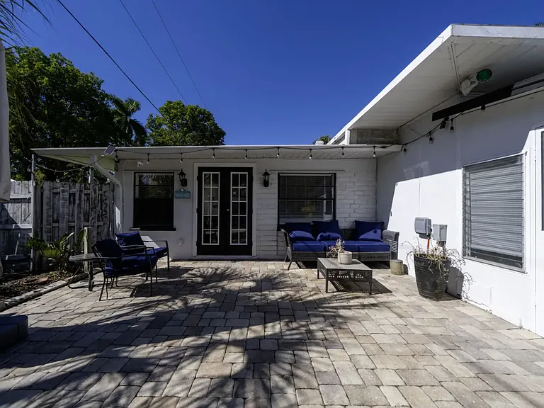 4464 E Riverside Dr — Photo 11