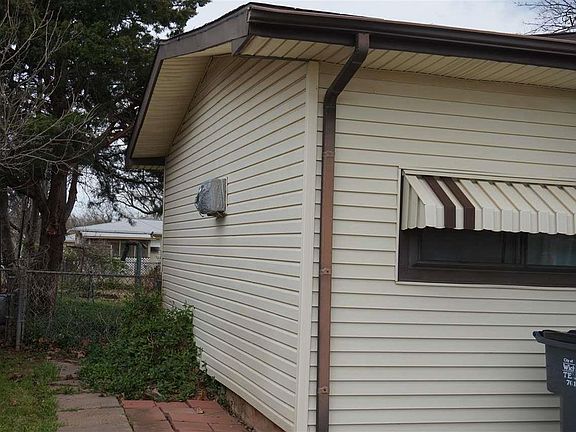 3rd image of 319 Westside Dr
