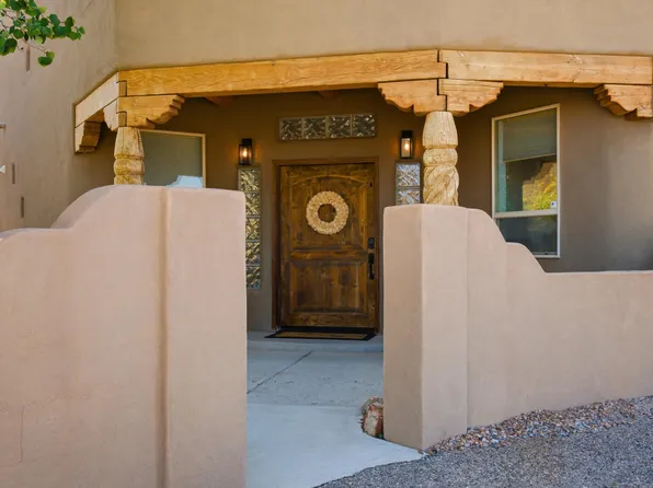 2816 Tramway Cir NE, Albuquerque, NM 87122