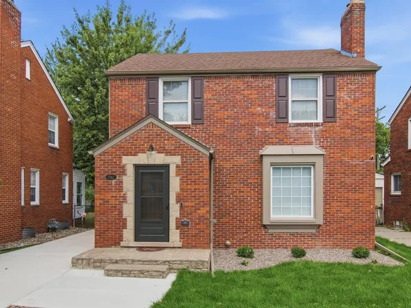 1342 Hollywood Ave, Grosse Pointe Woods, MI 48236