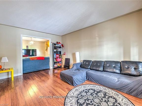 5th image of 1263 Aldersbrook Rd