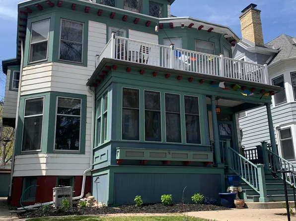 2909 N Marietta Ave, Milwaukee, WI 53211