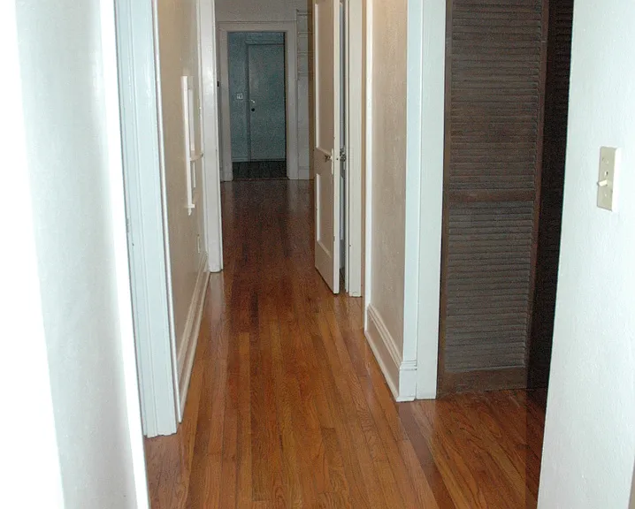 105 NW 24th St — Photo 7