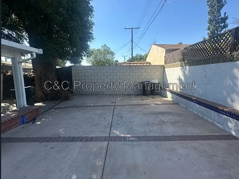 15433 Ector St — Photo 12