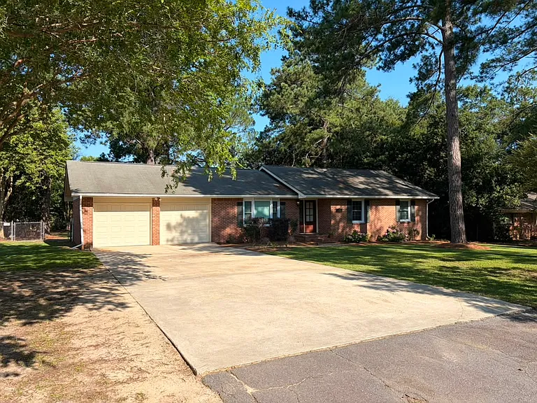2428 Michael Dr — Photo 1