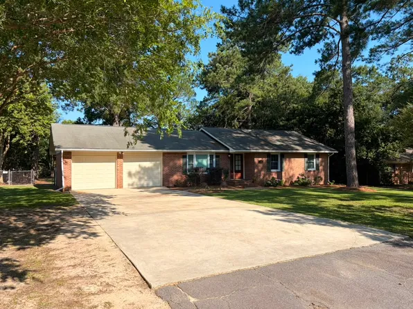 2428 Michael Dr, Tifton, GA 31793
