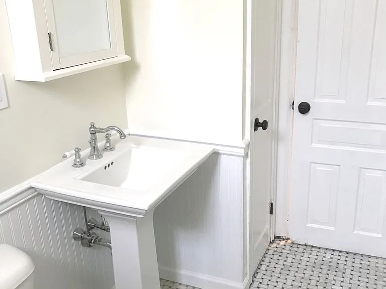 815 S 49th St — Photo 16