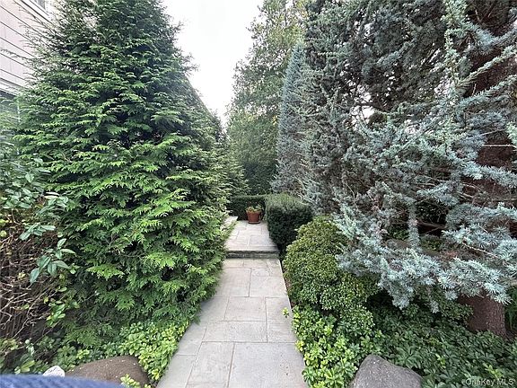 2nd image of 26 Dunes Ln #B