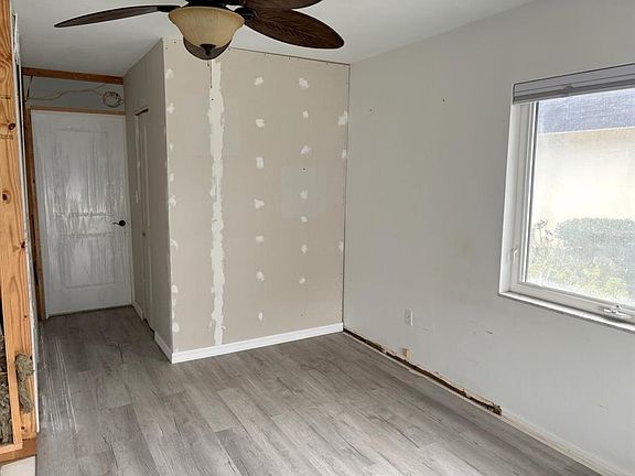 5th image of 156 Portree Dr