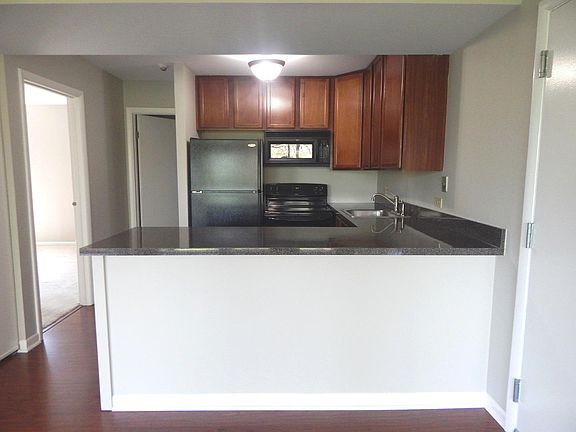 3rd image of 5821 Oakwood Dr APT D