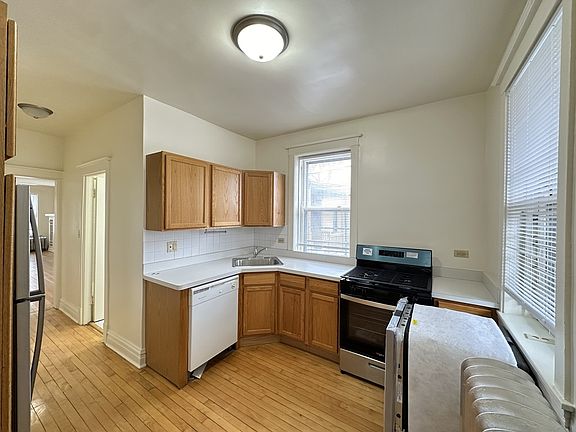 2nd image of 2010 W Grace St #3