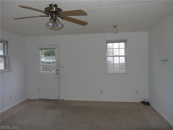 4th image of 644 Lanier Cres