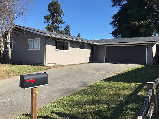 1st image of 4371 Roberts Dr